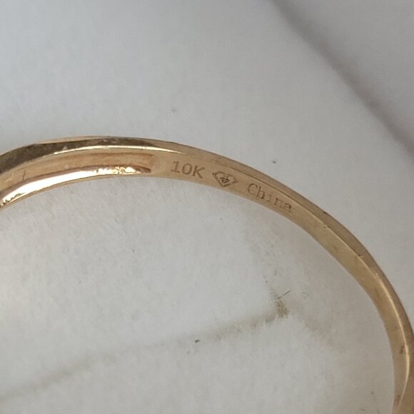 Diamond Womens 10k Yellow Gold Band - Picture 8 of 12